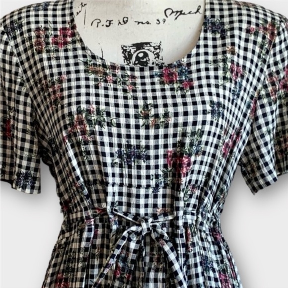 Vintage 90s Black and White Gingham Floral Maxi Dress - Picture 3 of 10